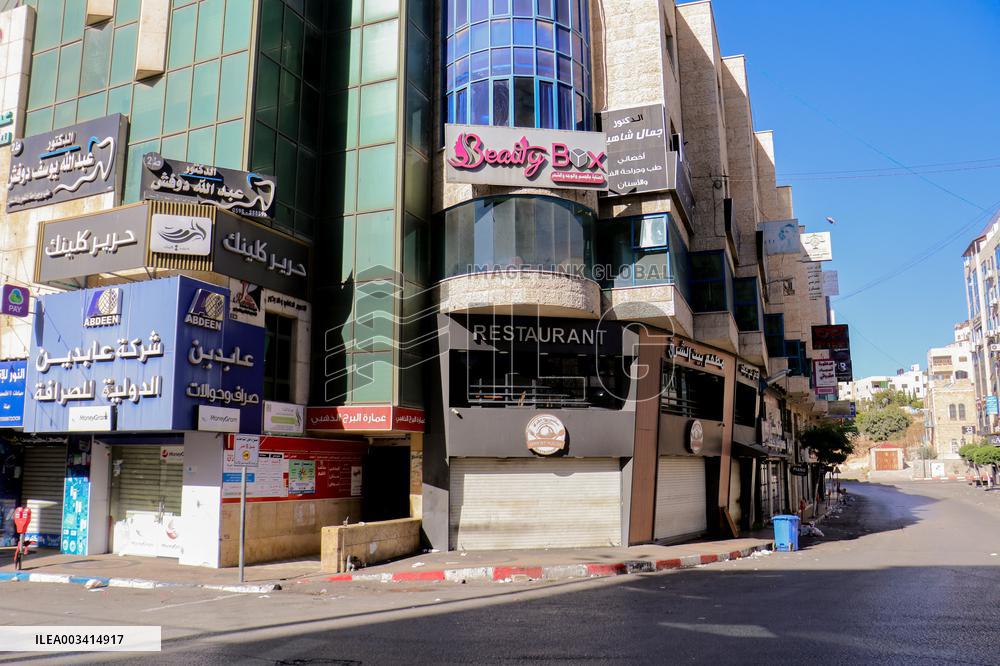 General strike in Hebron to protest Israeli air raid on Tulkarem refugee camp
