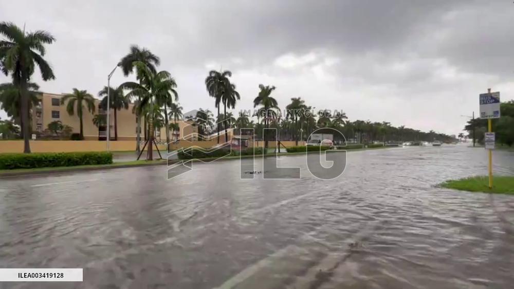 US: Heavy Rain Causes Flooding In Parts Of South Florida As TS Milton Approaches 2