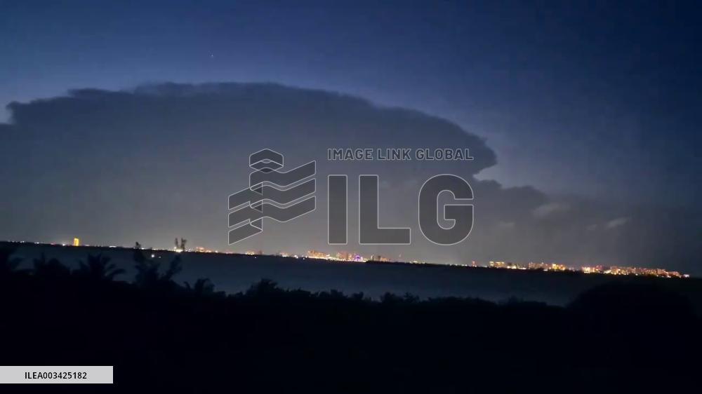 Mexico: Intense Lightning From Category 5 Hurricane Milton Strikes Yucatán Peninsula 4