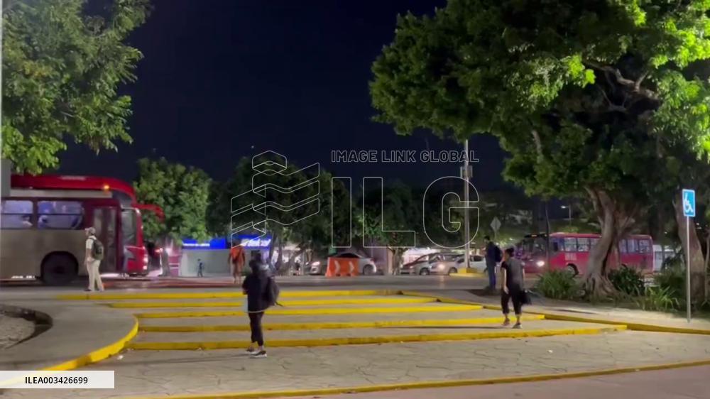 Mexico: Intense Lightning From Category 5 Hurricane Milton Strikes Yucatán Peninsula 7