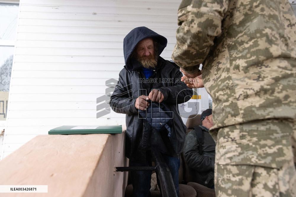 Shelter Arranged For Residents - Suzhan