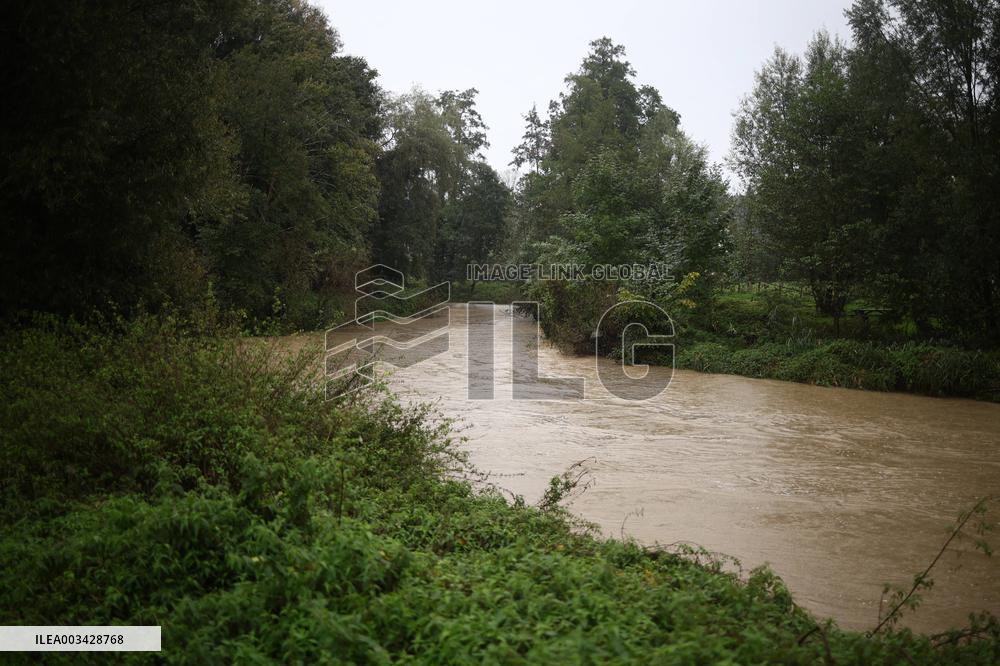 Grand Morin River during Kirk Storm - Pommeuse