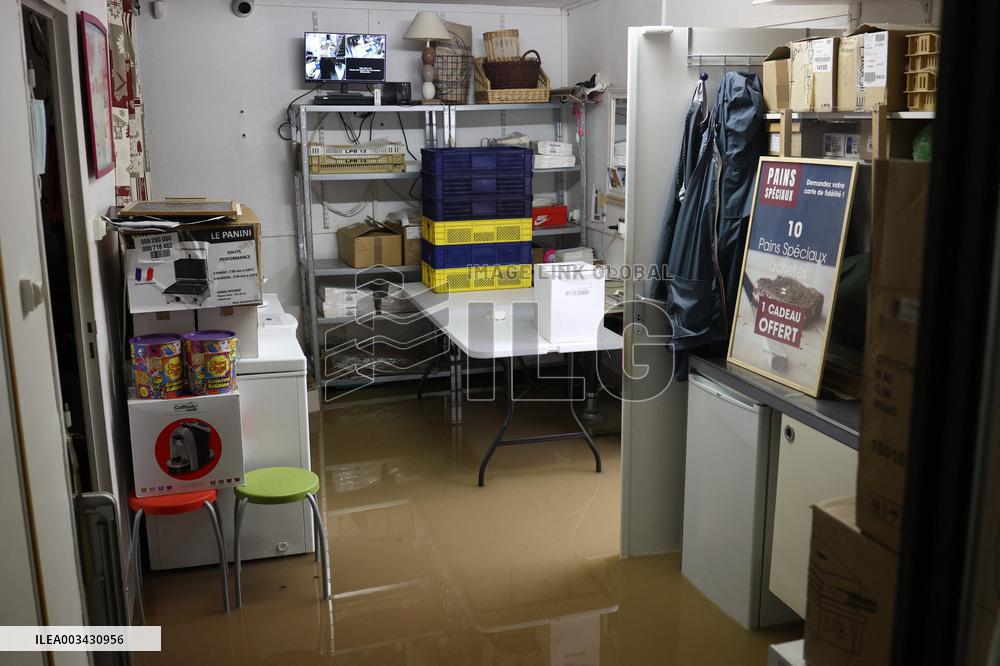 Storm Kirk Causes Flooding Of The Grand-Morin River - Pommeuse