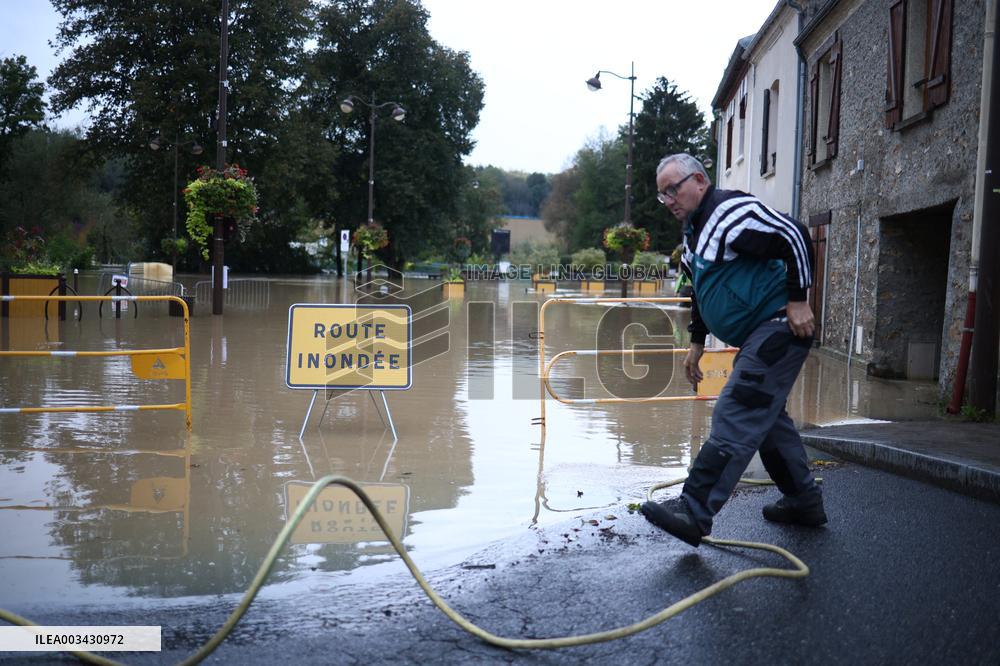 Storm Kirk Causes Flooding Of The Grand-Morin River - Pommeuse
