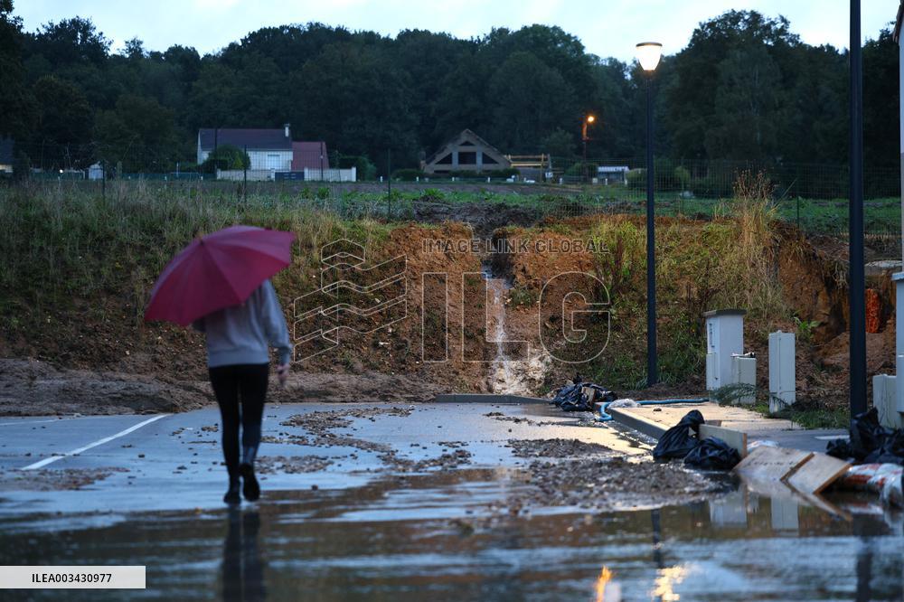 Storm Kirk Causes Flooding Of The Grand-Morin River - Pommeuse