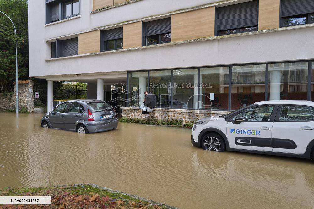 Heavy Flooding After Storm Kirk - Essonne