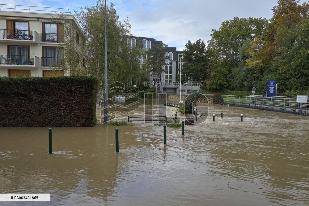 Heavy Flooding After Storm Kirk - Essonne
