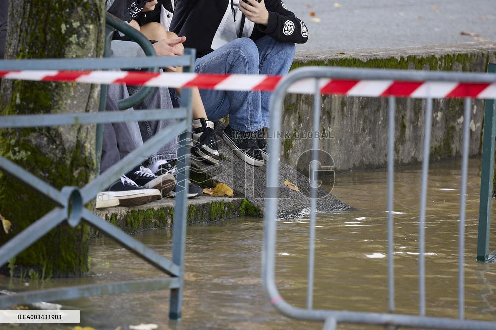Heavy Flooding After Storm Kirk - Essonne