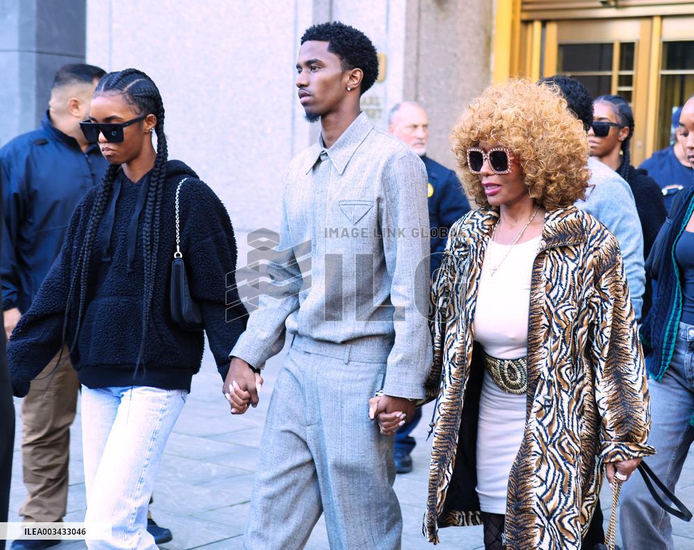Sean Diddy family and Friends at The New York Court