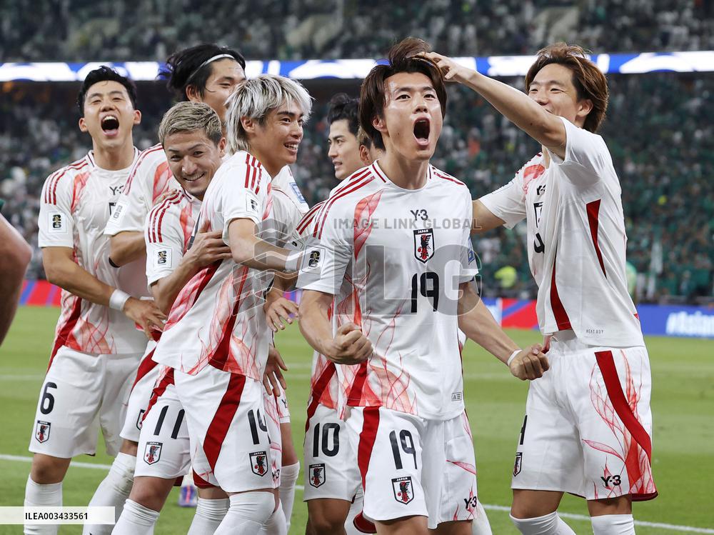 Football: World Cup qualifier