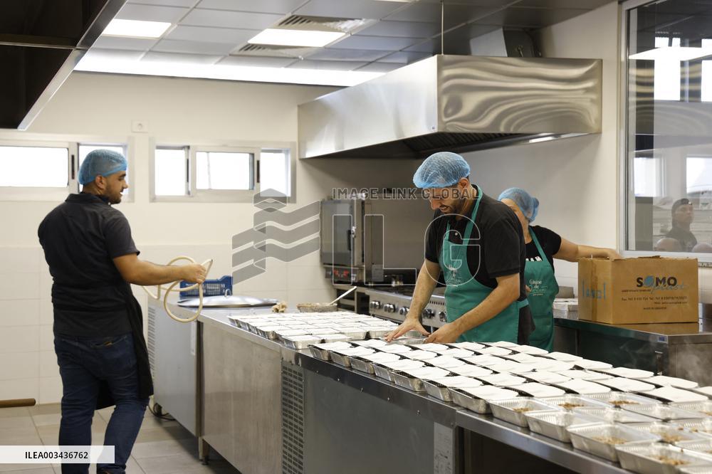 Cuisine de Mariam Prepares Meals For Immigrants - Beirut