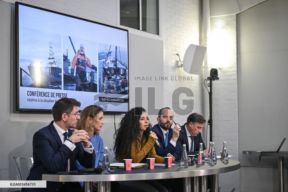 Press conference on detention of Paul Watson in Paris FA