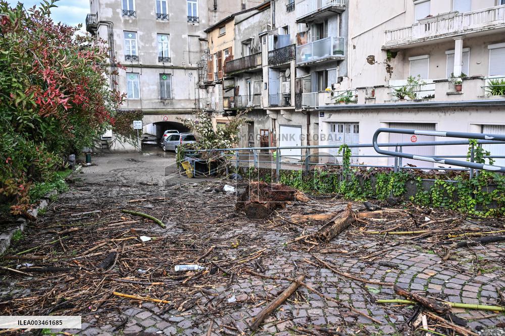 Aftermath Massive Floodings Rive De Gier