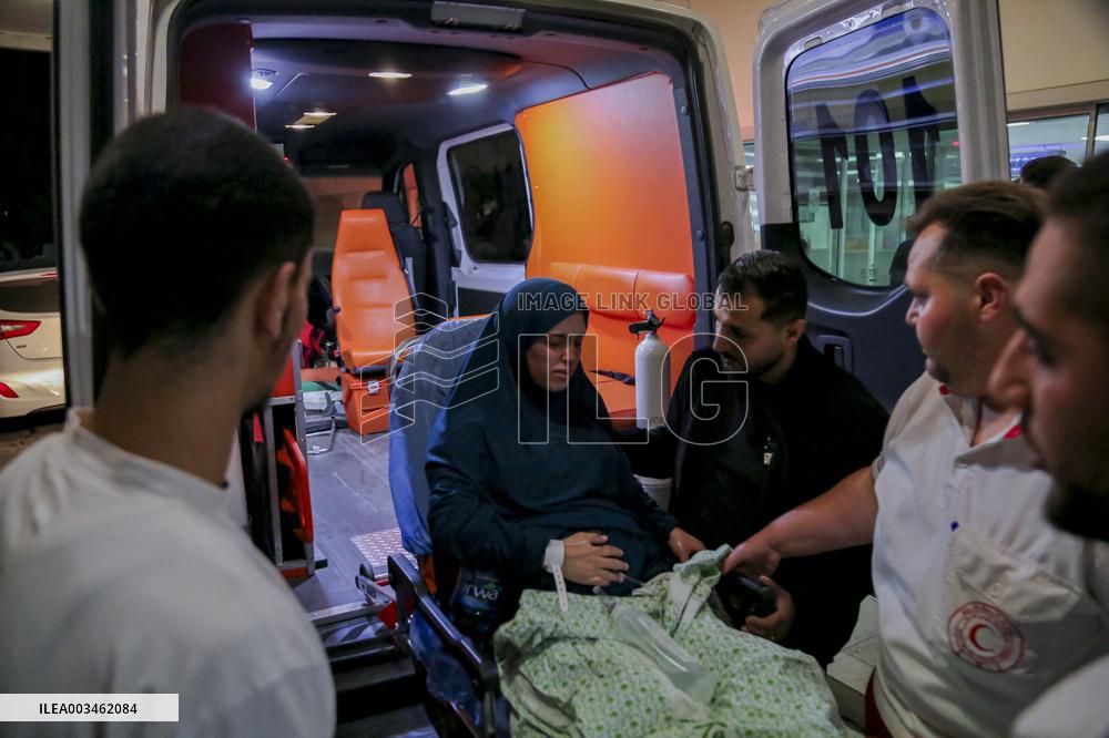 Palestinian Prisoner Released by Israeli Army - Hebron