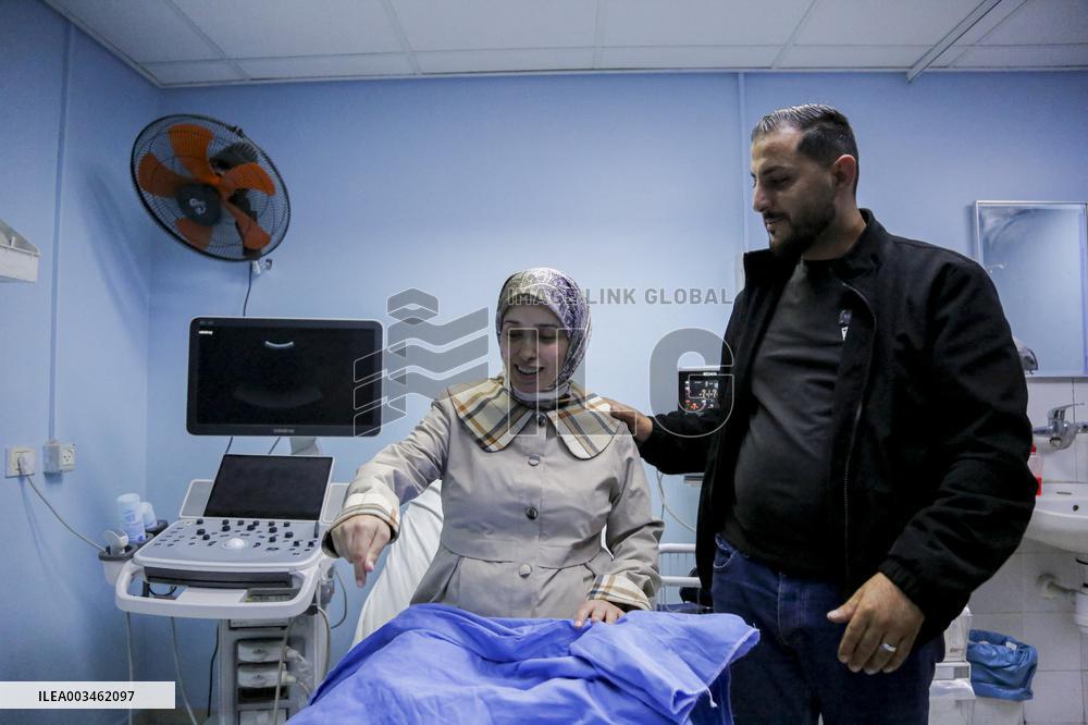 Palestinian Prisoner Released by Israeli Army - Hebron