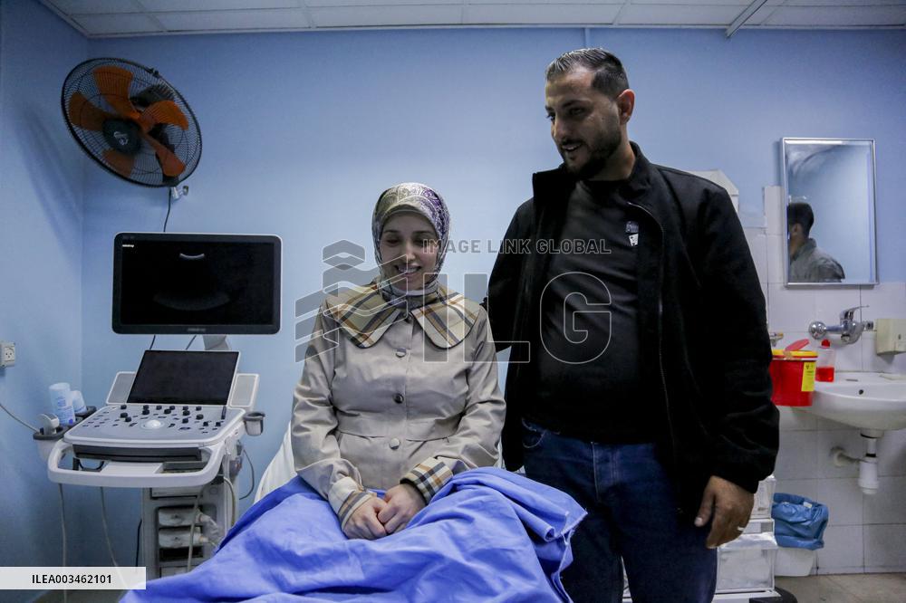Palestinian Prisoner Released by Israeli Army - Hebron