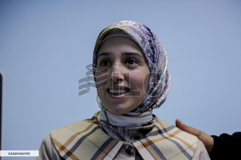 Palestinian Prisoner Released by Israeli Army - Hebron