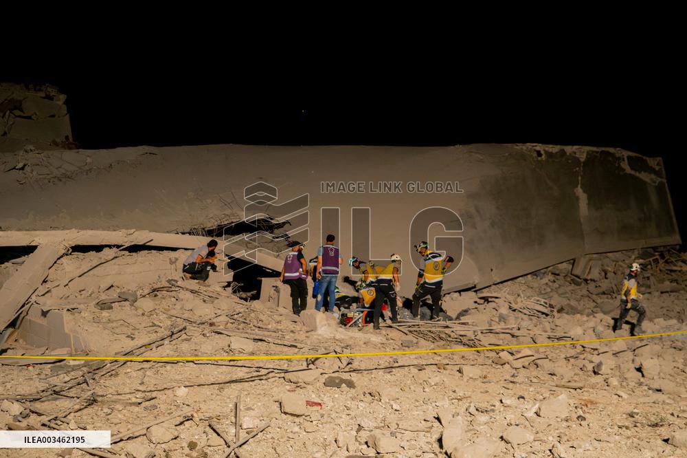 Russian Airstrikes Kill 10 in Northwestern Syria
