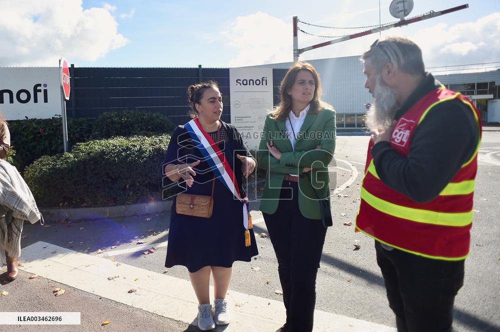 Marine Tondelier Visited Sanofi's Site - Lisieux