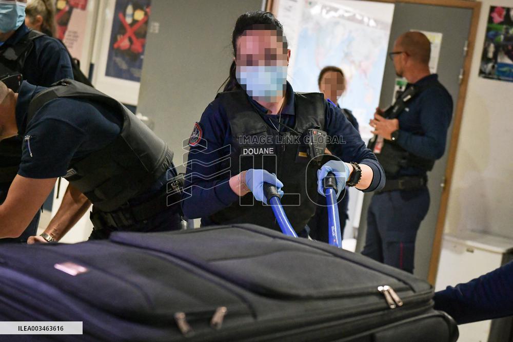 Visit to Charles de Gaulle airport near Paris FA