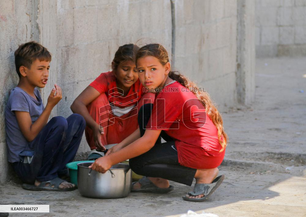Displaced Palestinian In Deir al-Balah - Gaza
