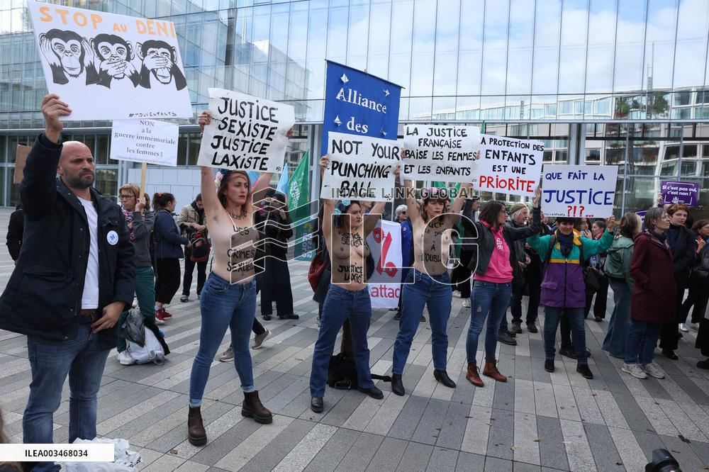 Rally in front of the court against sexual violence - Paris