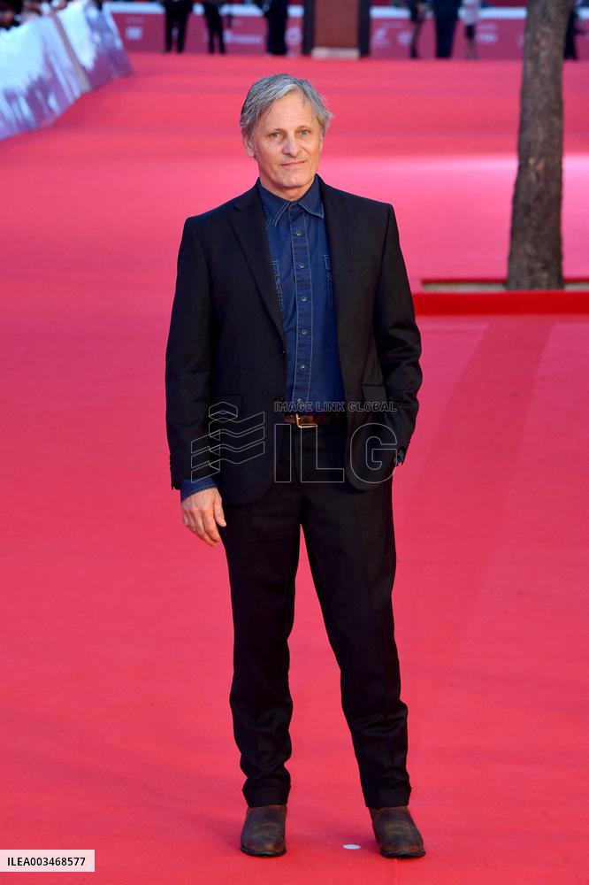 RFF - The dead don't Hurt Premiere