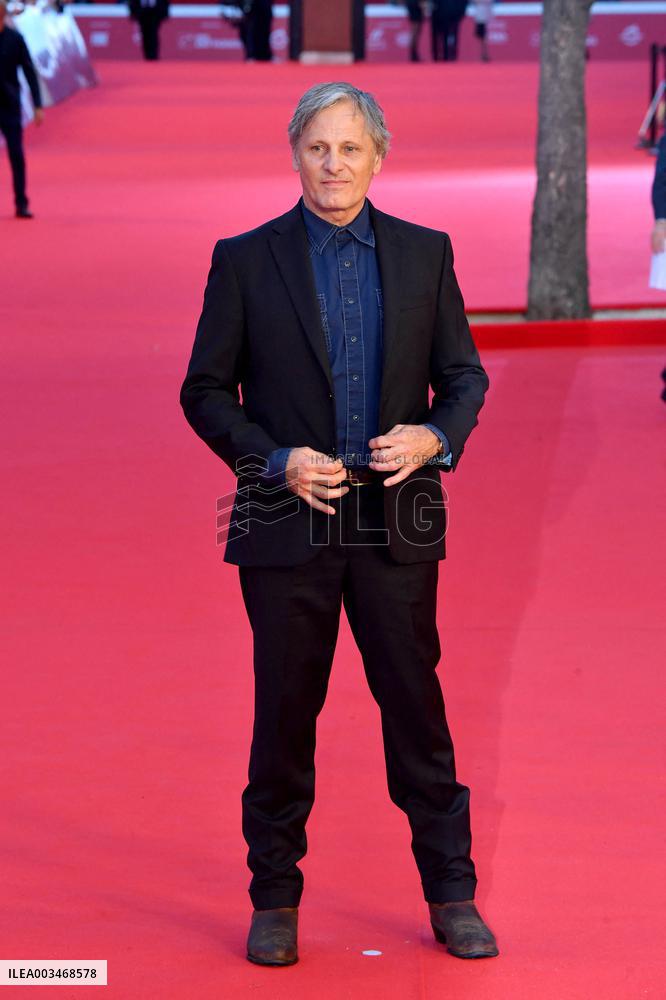 RFF - The dead don't Hurt Premiere