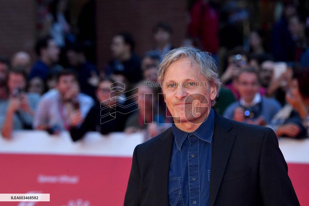 RFF - The dead don't Hurt Premiere