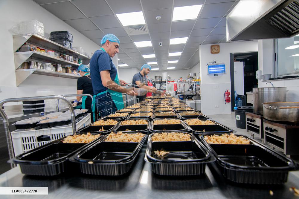 Lebanon Kitchen Provides Meals - Beirut