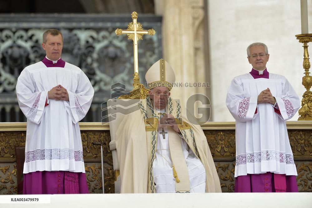 Pope Canonizes Seven Spanish Franciscans - Vatican