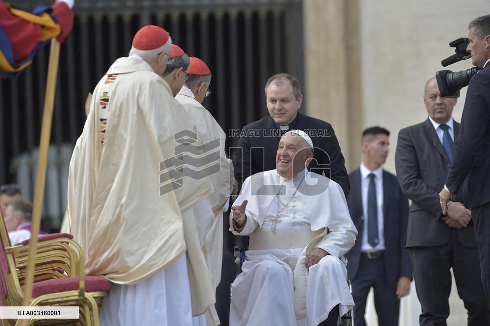 Pope Canonizes Seven Spanish Franciscans - Vatican