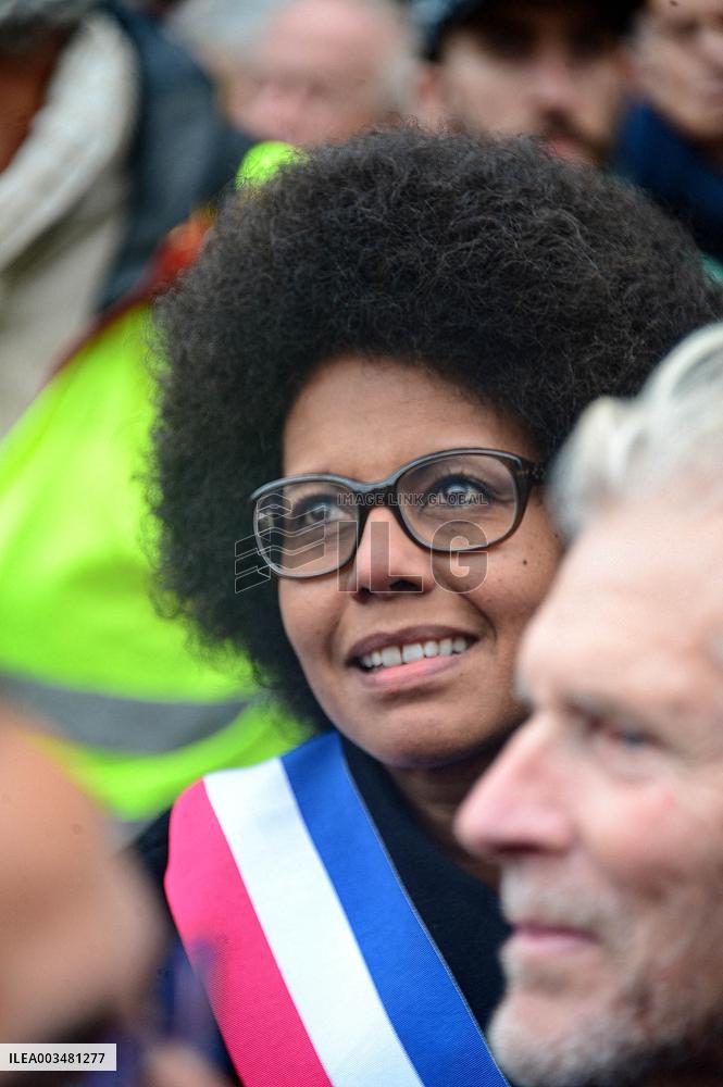 Gathering Of Cyclists In Paris In Tribute To Paul