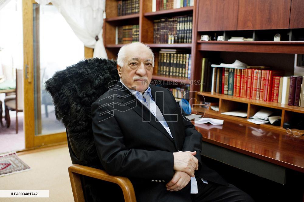 Erdogan's Arch-Enemy Gulen Dies at 83 - Pennsylvania