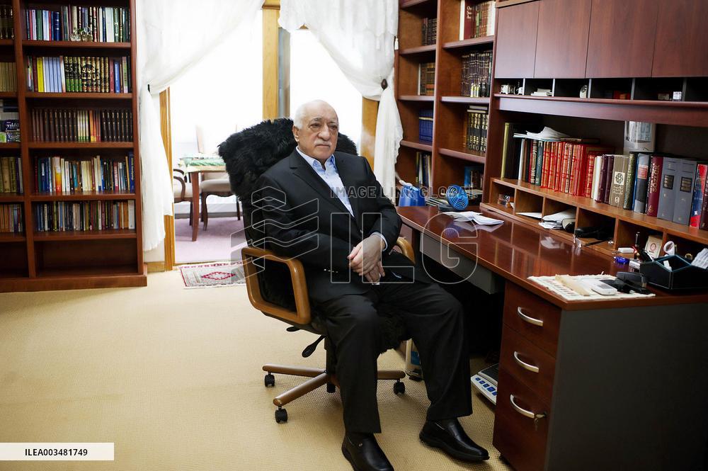 Erdogan's Arch-Enemy Gulen Dies at 83 - Pennsylvania