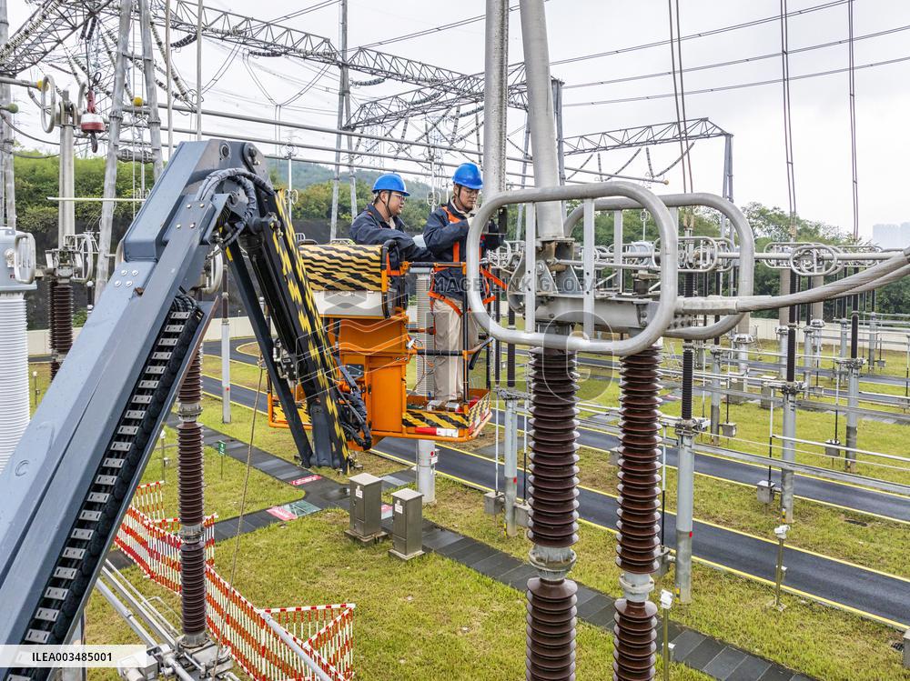 500 kV Longwangshan Substation Maintenance in Nanjing