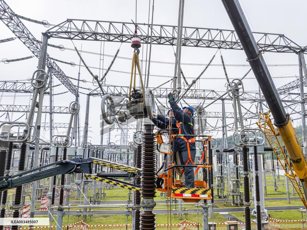 500 kV Longwangshan Substation Maintenance in Nanjing