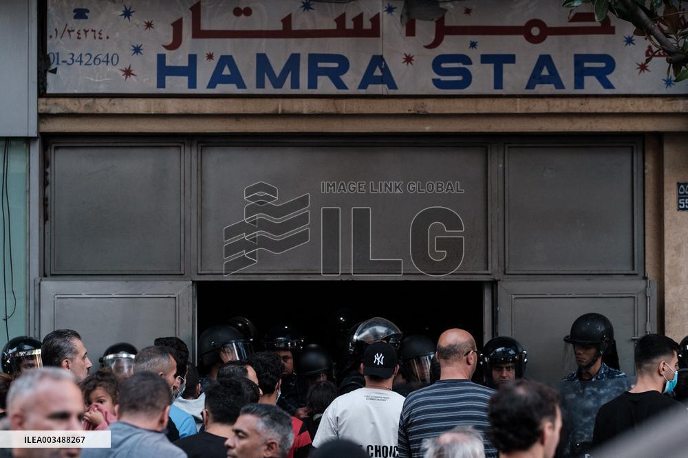 Displaced People Protest Eviction - Beirut