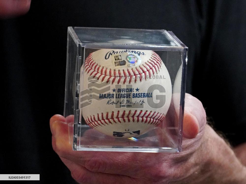 Ohtani's 50th home run ball at U.S. auction