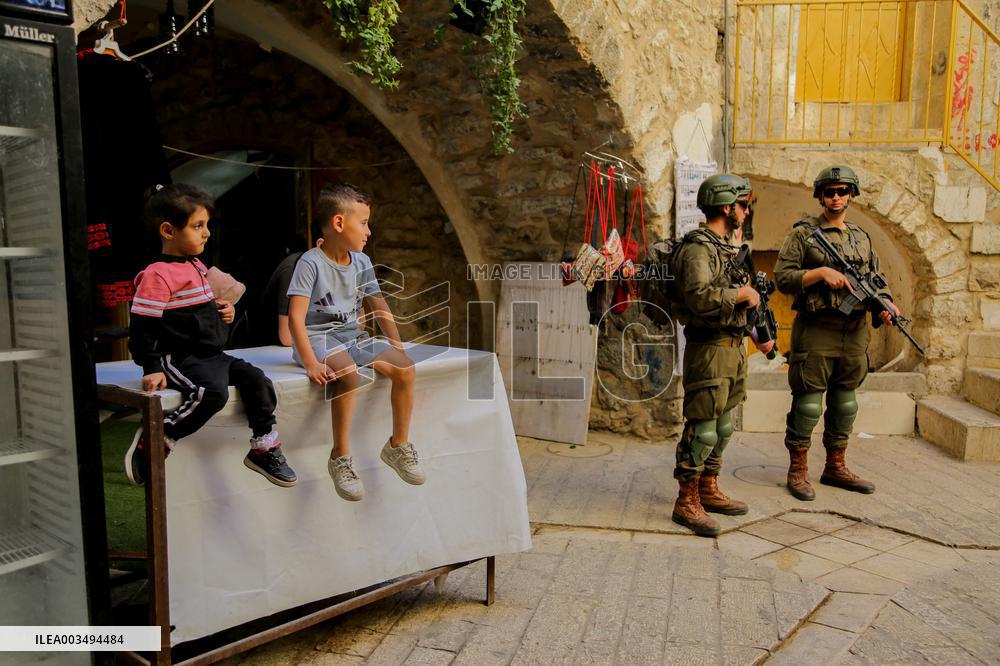 Settlers Storm the Old City of Hebron - Palestine