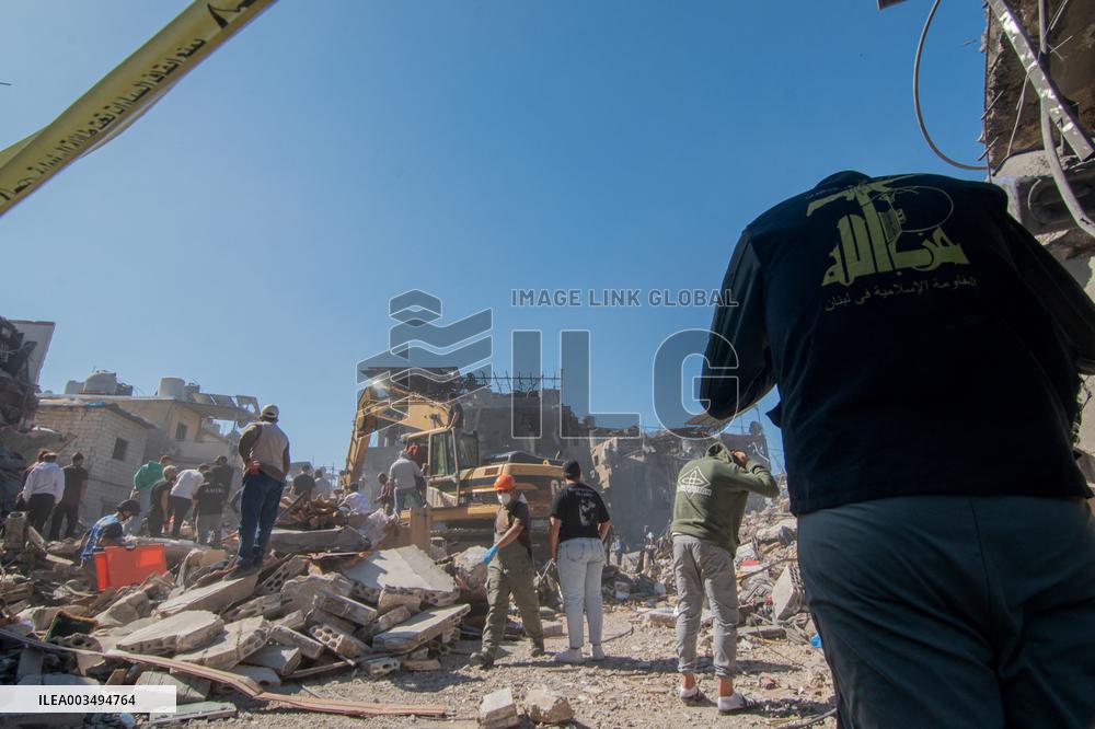 30 Killed In Israeli Strike Near Hospital - Beirut