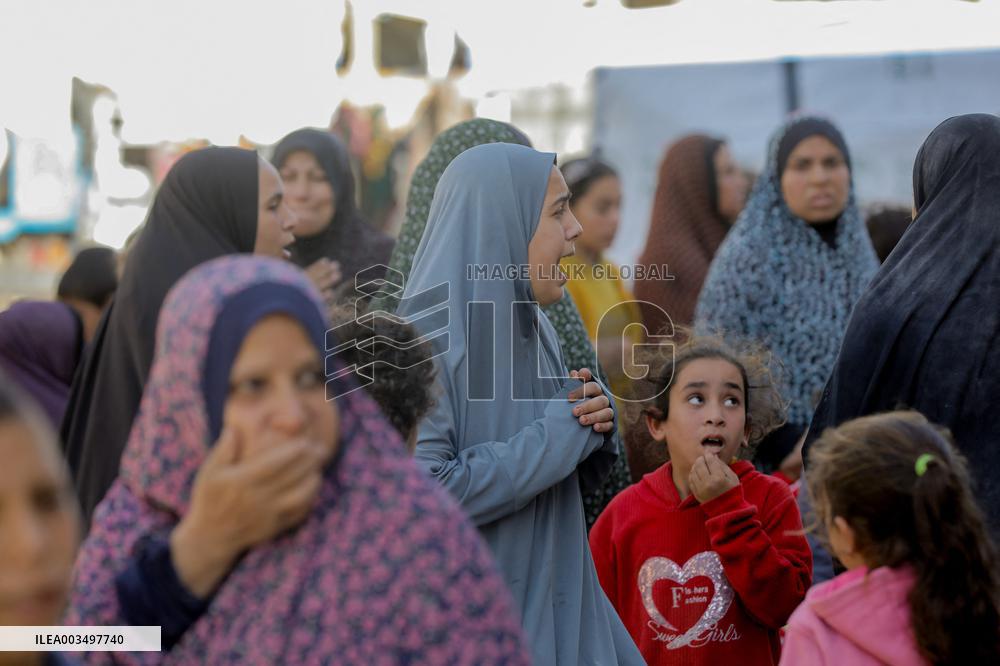 At Least 17 Killed In Strike On School Turned Shelter - Gaza