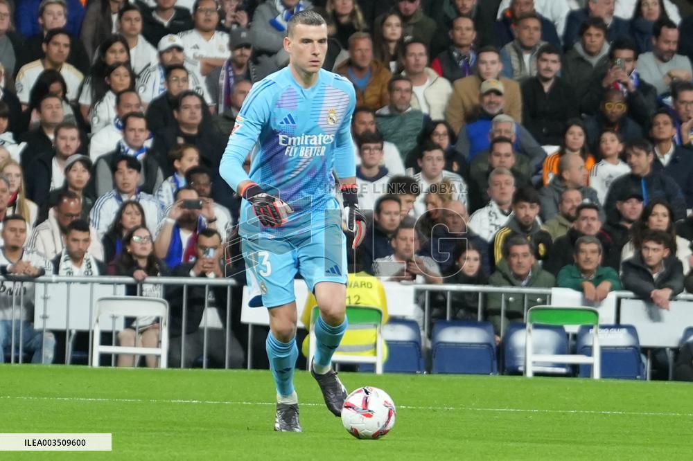 Real Madrid CF v FC Barcelona - Madrid