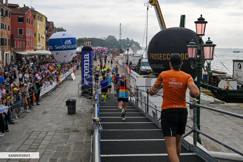 ATLETICA - Maratona - 38^ Wizz Air Venicemarathon