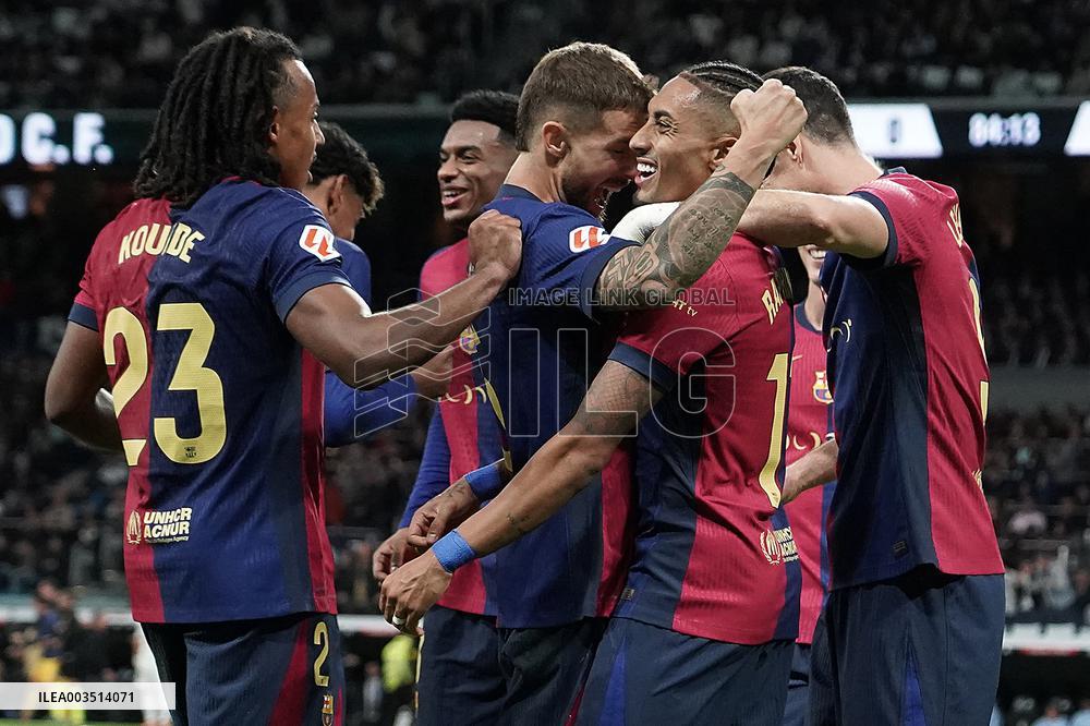 La Liga - Real Madrid v Barcelona