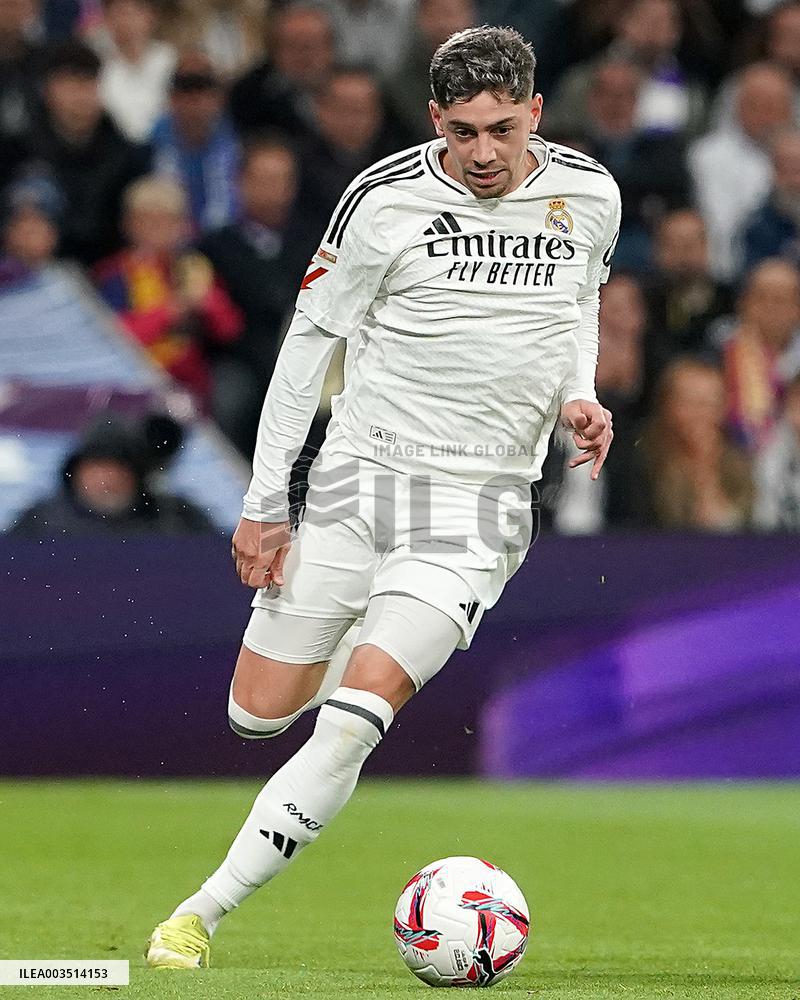 La Liga - Real Madrid v Barcelona