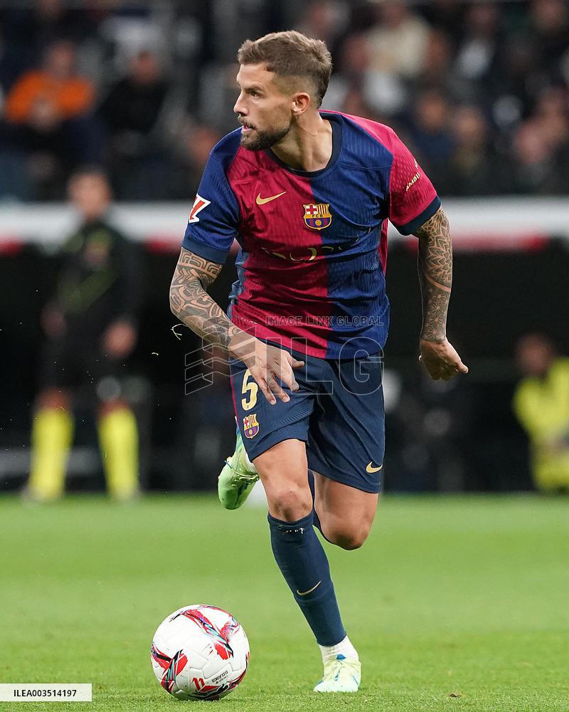 La Liga - Real Madrid v Barcelona