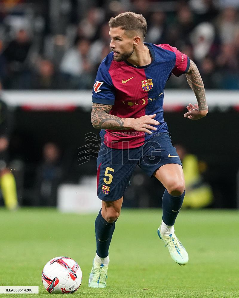 La Liga - Real Madrid v Barcelona