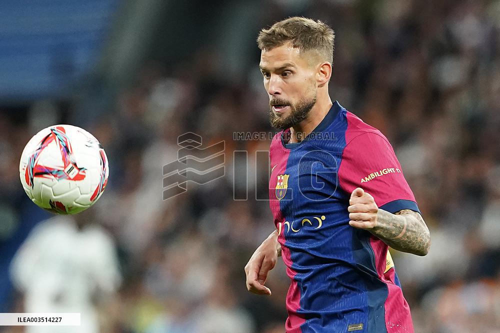 La Liga - Real Madrid v Barcelona