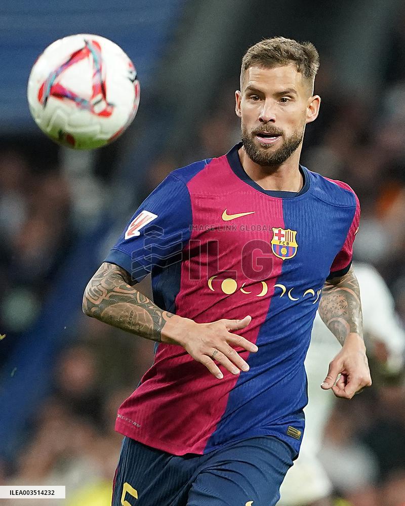 La Liga - Real Madrid v Barcelona